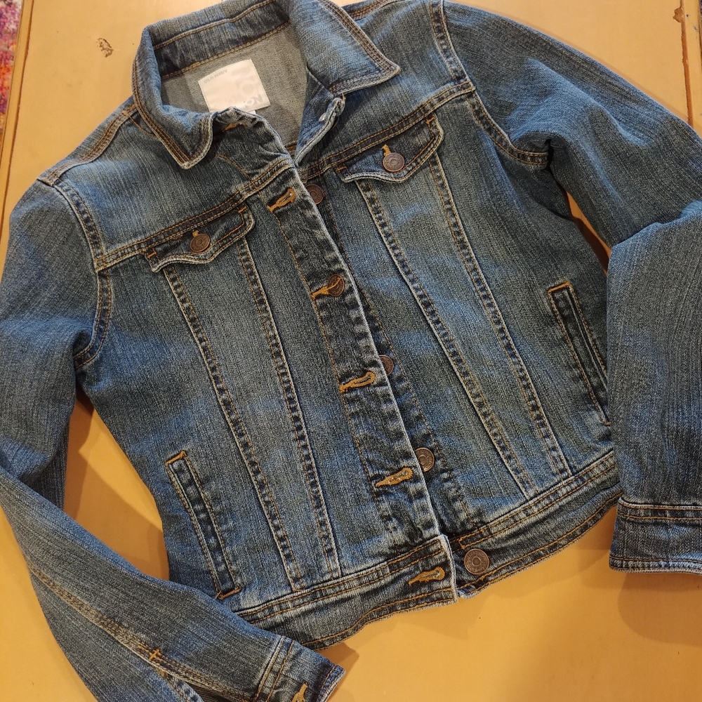 ❇️ Girls XL-Old Navy Jean Jacket Semi-Fitted